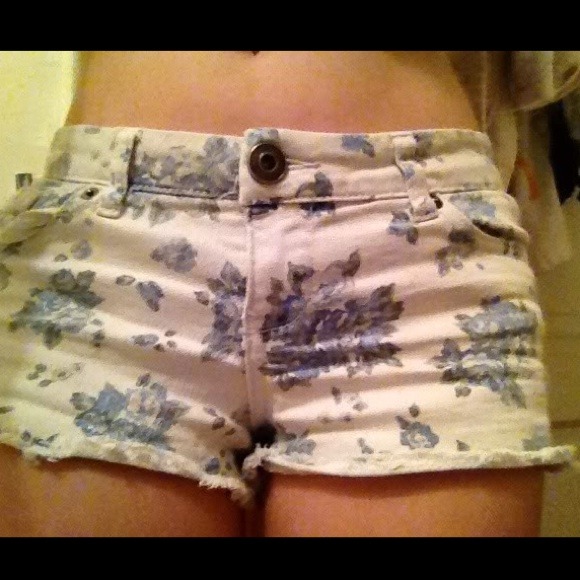 Flowered shorts
