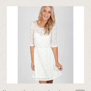 💢SOLD💢New sweetheart cream lace dress