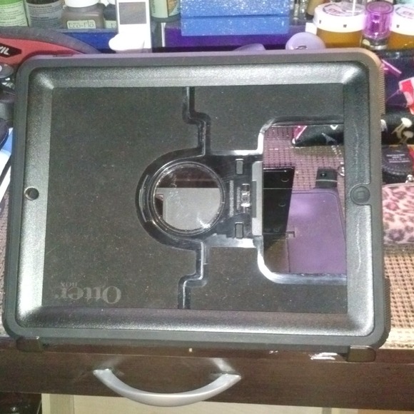 Otterbox Cover and Stand for an IPad 1 or 2