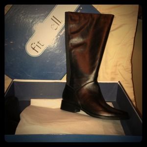 Fitzwell new leather boot, size 6.5