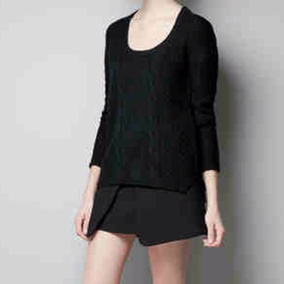 NWT Cable Knit Sweater With Zip At The Back