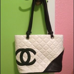 Sm/med inspired Chanel purse.