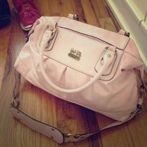 HOLD✋✋✋✋Coach satchel