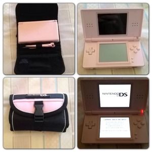 Nintendo DS Lite! Mint Condition!