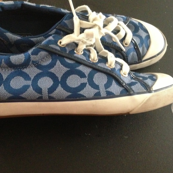 💟Sold💟⬇Coach Tennis Shoes - Picture 3 of 4