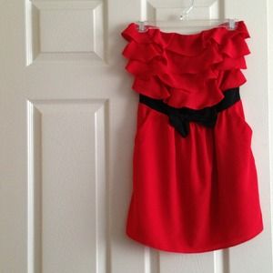 Red sleeveless dress