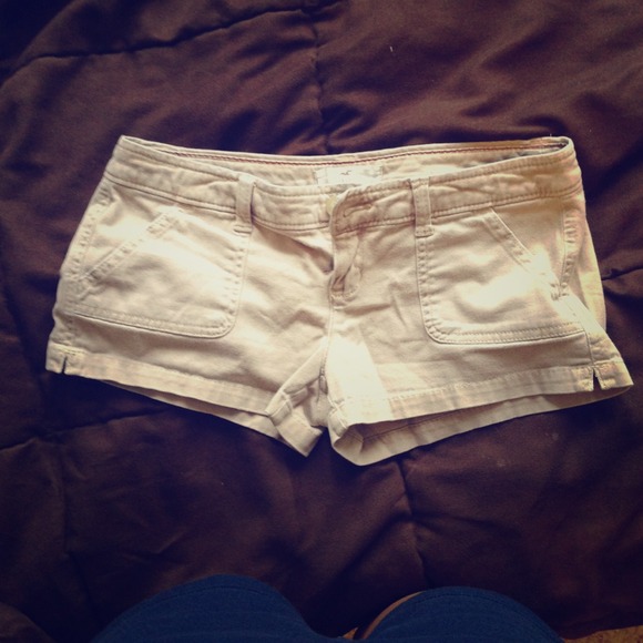 Hollister khaki shorts.