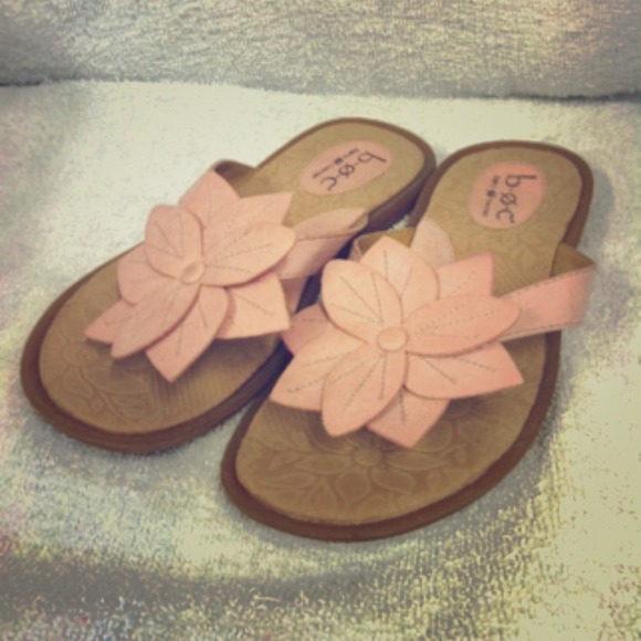 REDUCED! Born B.O.C. Pink Leather Flower Sandals