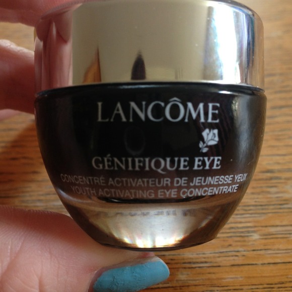 Sold!!!!Lancôme Genefique Eye .5 oz