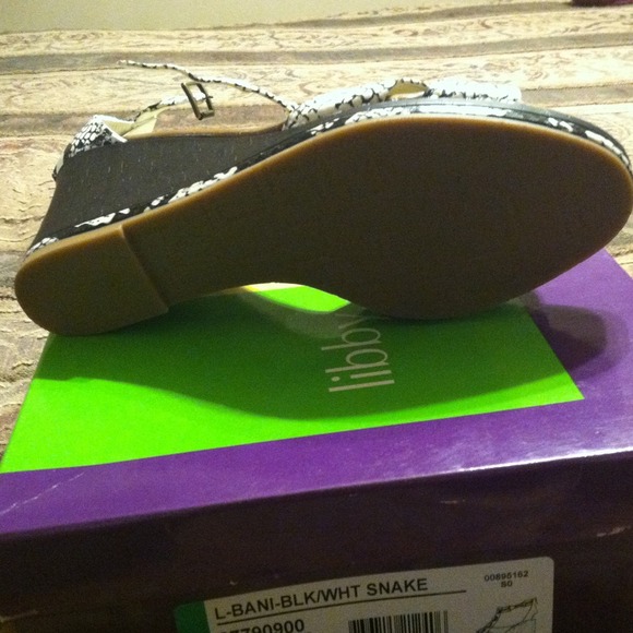 Shoes - Picture 3 of 3