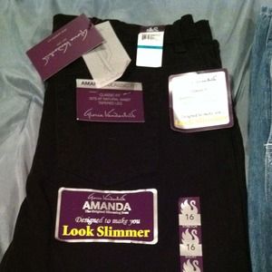 ***REDUCED***BNWT Gloria Vanderbilt size 16 jeans