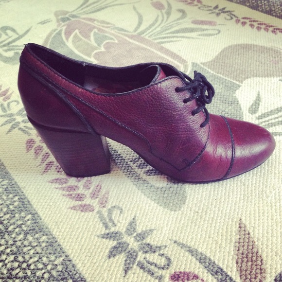 Oxford heels/ Fossil