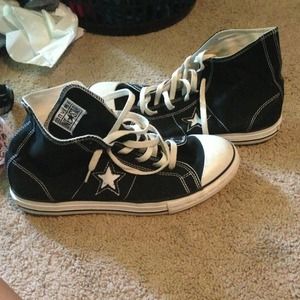 💢Reserved💢Converse shoes