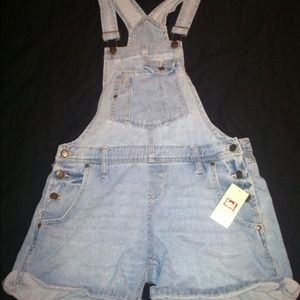 SOLD IN BUNDLE @marriedwchild