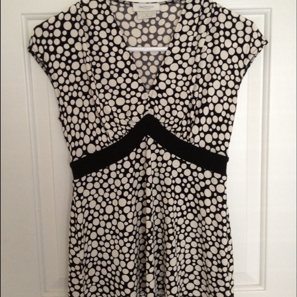 Van Heusen top size 2