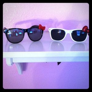 Hello Kitty Sunglasses Bundle