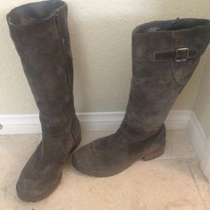 Grey riding boots & pumas