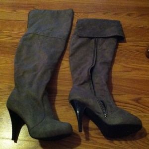 Gray thigh high boots or flip down under the knee