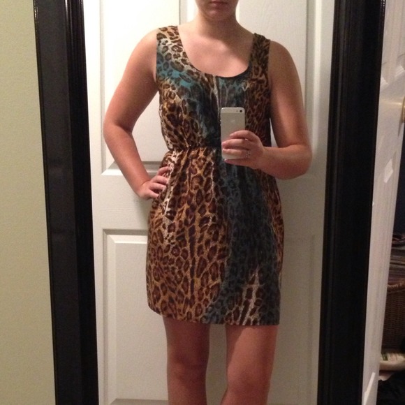 🎉Host Pick🎉W118 dress - Picture 3 of 4