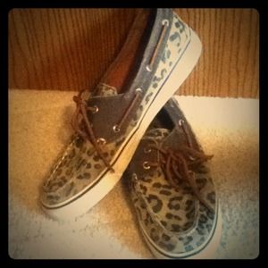 Cheetah print sperrys