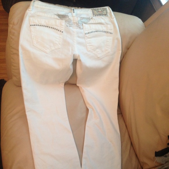 Robin's - Picture 2 of 4