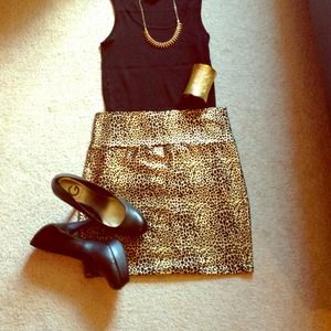 Leopard mini skirt
