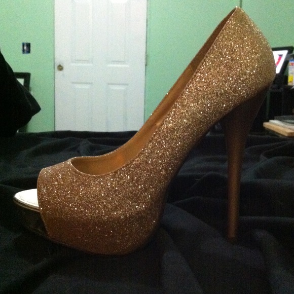 Gold Glitter Lasonia Heels