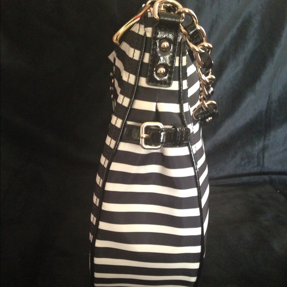 💕Beautiful Kate Spade striped Finley! 💕 - Picture 3 of 4