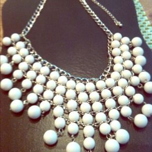 Chunky Necklace!! White/silver