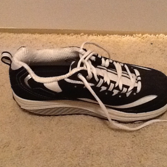 Skechers