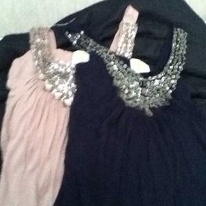 🎉🎉SOLD🎉🎉: TOP WITH SEQUENCE NECK LINE DESIGN.