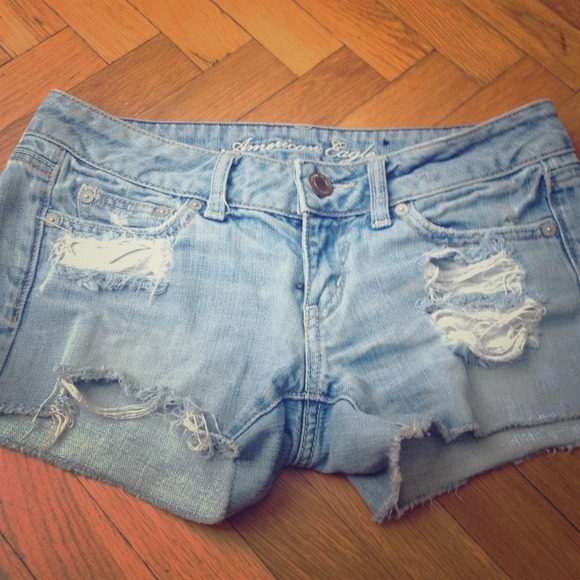 ❌ BUNDLED ❌American Eagle distressed shorts
