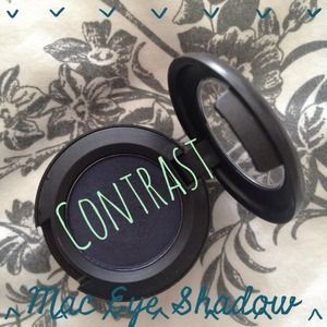 📍Sold📍Mac Eye Shadow Contrast