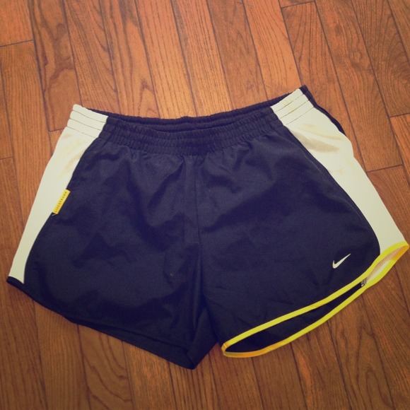 ⛔HOLD⛔ Nike Livestrong Bundle