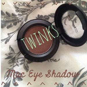 ❗️Sold❗️Mac Eye Shadow Twinks
