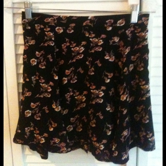 Brandy Melville Floral High Waisted Skirt
