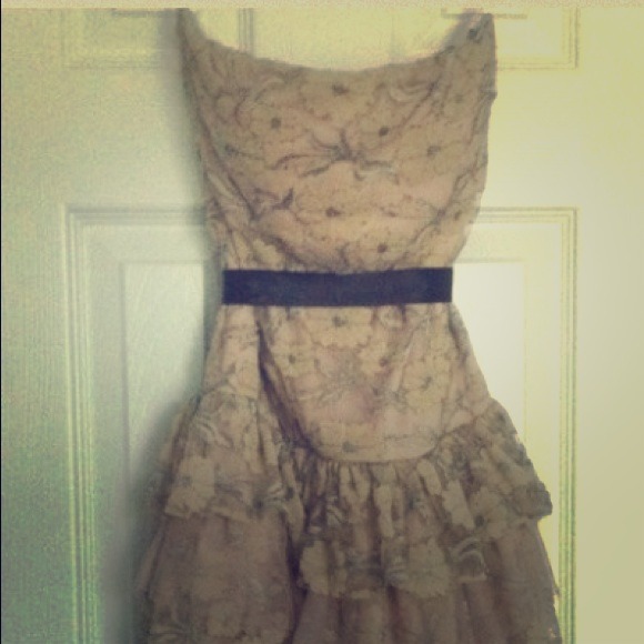 Lace dress with black silk belt, lightly worn