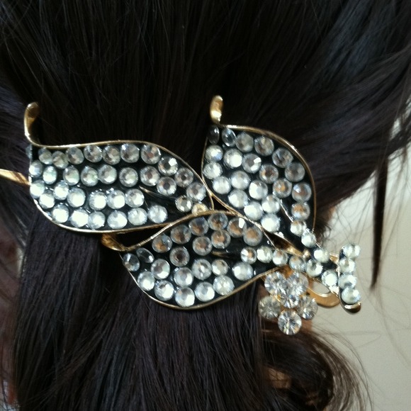 Leaf Hair Clasp - Picture 2 of 2