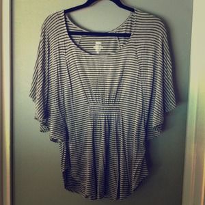 *SOLD* heather grey & black top