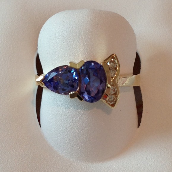 14Kt Oval and Pear Shape Tanzanite Diamond Ring