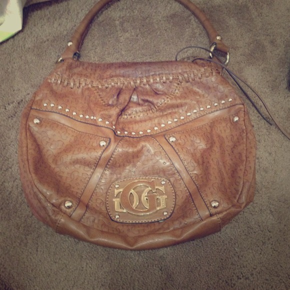 🚫Sold🚫Authentic Guess shoulder bag