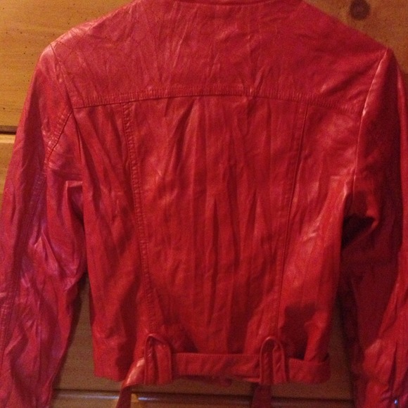 Red leather jacket - Picture 2 of 2
