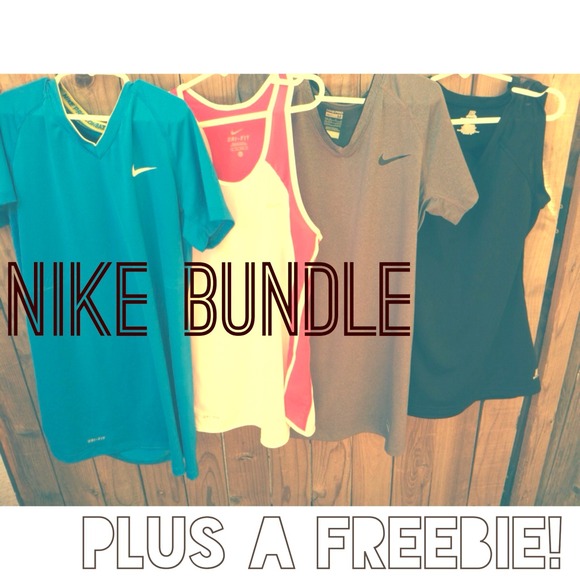 Nike bundle $30 (or make an offer)