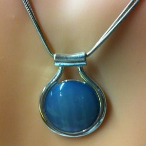 NWOT MATCHING NECKLACE N  EARRINGS VERY SWEET