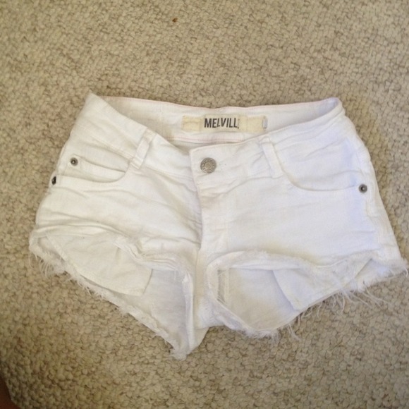 brandy melville  Pants - Brandy Melville white shorts