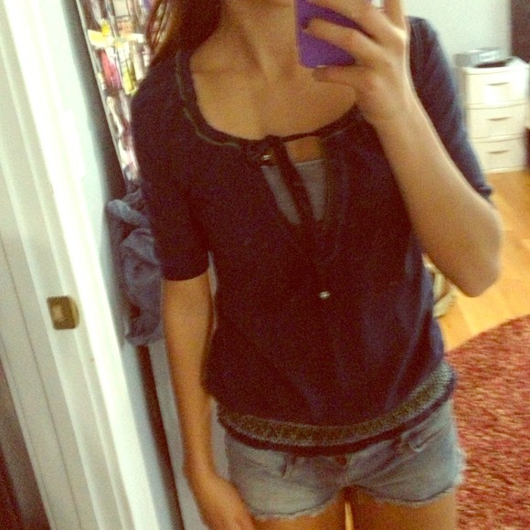 Hollister top