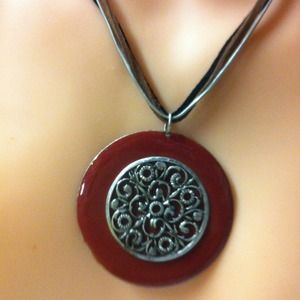 NICE NECKLACE N MATCHING EARRINGS