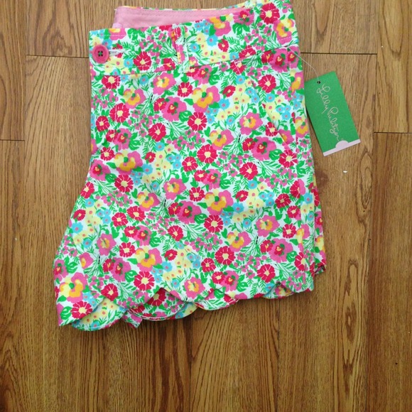 Scalloped Lilly Pulitzer shorts