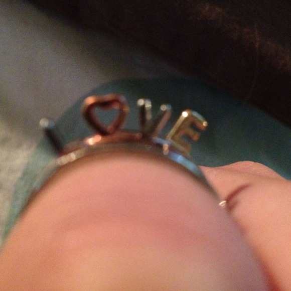 L❤VE ring