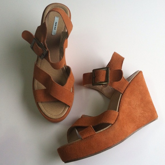 Kimchi Blue Shoes - NWOT Kimchi Blue Wedge Sandal